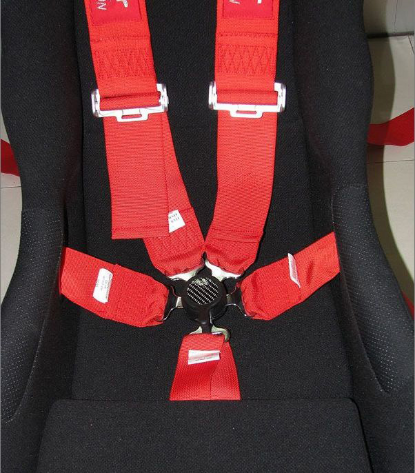 什么是五点式安全带5点式安全带的优点是什么